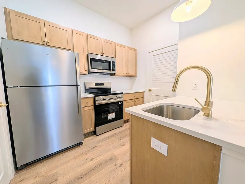 Building Photo - 5900 Fort Ave #2