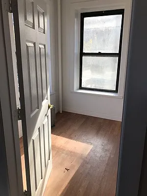 Rented by Moses Stoller, LREB | media 10