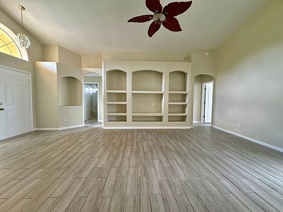 2nd image of 15401 Bay Vista Dr