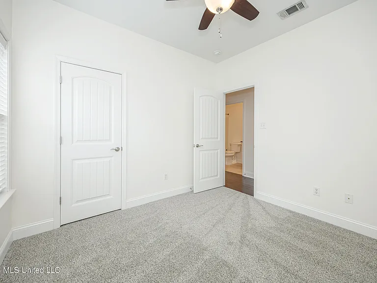 931 Old Towne St — Photo 35