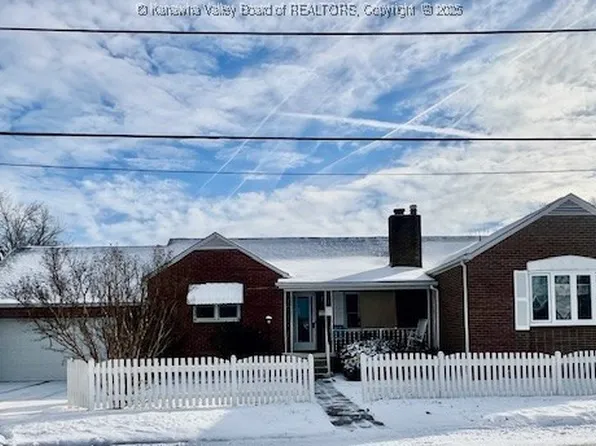 2301 Lincoln Ave, Saint Albans, WV 25177