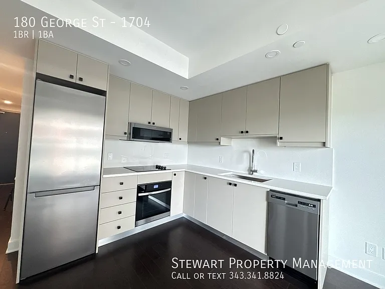 180 George St #1704 — Photo 6