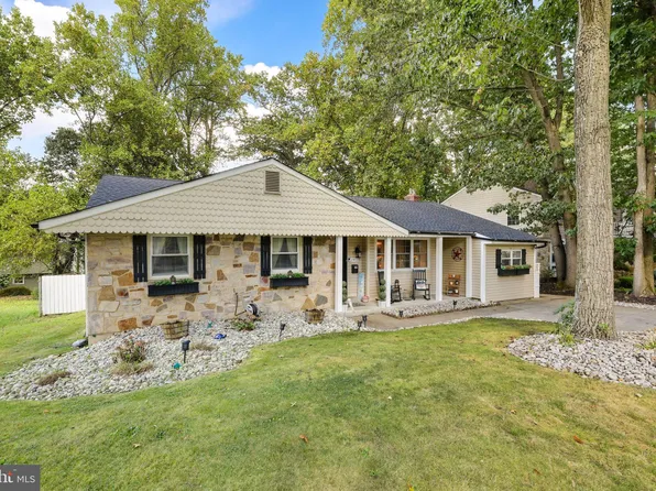 1912 Huntington Dr, Cherry Hill, NJ 08003