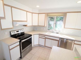 783 E Bobier Dr, Vista, CA 92084