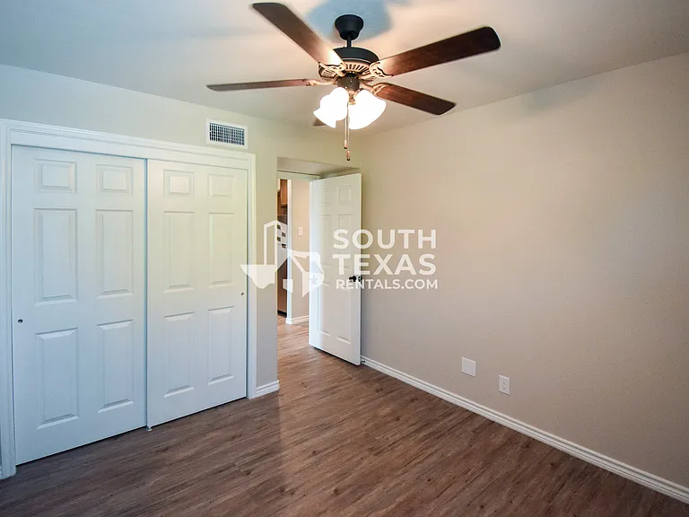906 Simpson Rd #A — Photo 7
