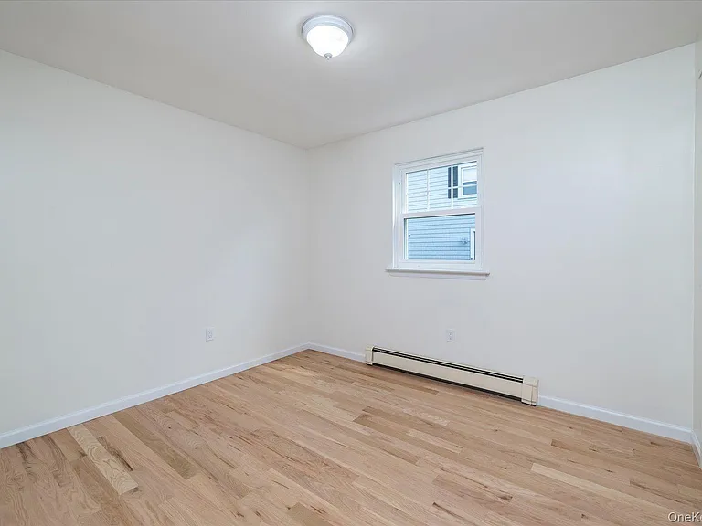 94 S Centre Ave — Photo 8