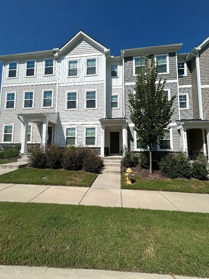 171 Garden Vine Trail - Bev Roberts Rentals. and Property Management — Photo 1