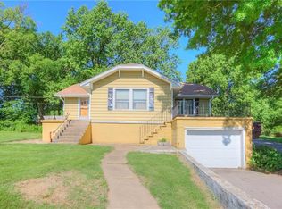918 S Glenwood Ave, Independence, MO 64053