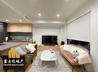 6788 Oak St #2X, Vancouver, BC V6P 3Z2