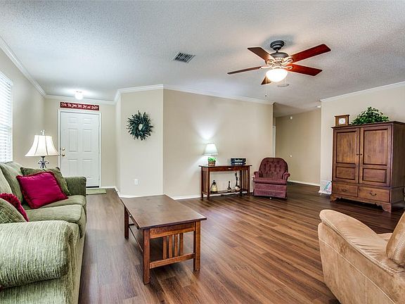 4th image of 2245 White Pine Dr