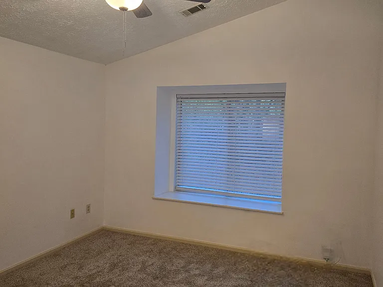 355 Village Pointe Dr #F — Photo 4