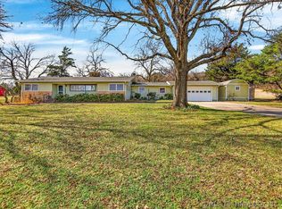 1905 Lynn Ave, Pawhuska, OK 74056