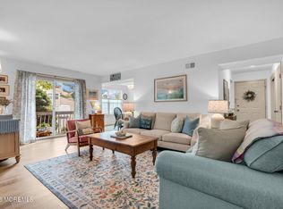 13 Diane Dr, Tinton Falls, NJ 07753