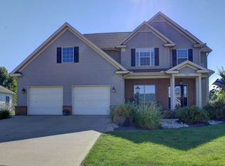 3011 Appletree Dr, Monticello, IL 61856