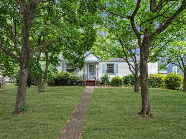 607 Fairview Ln, Portsmouth, VA 23702