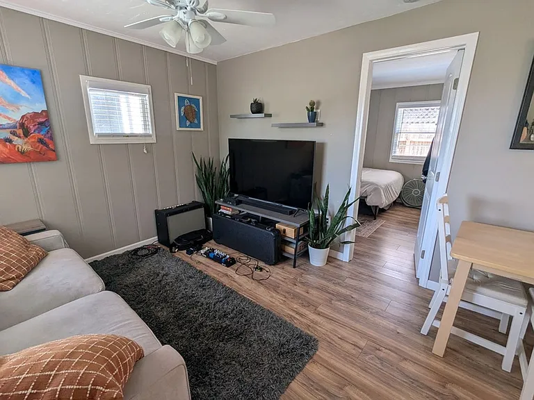 5150 1/2 Bayard St #910 — Photo 5