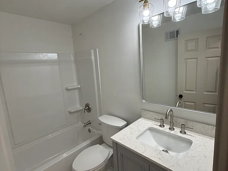 730 E Shore Dr #2 — Photo 8