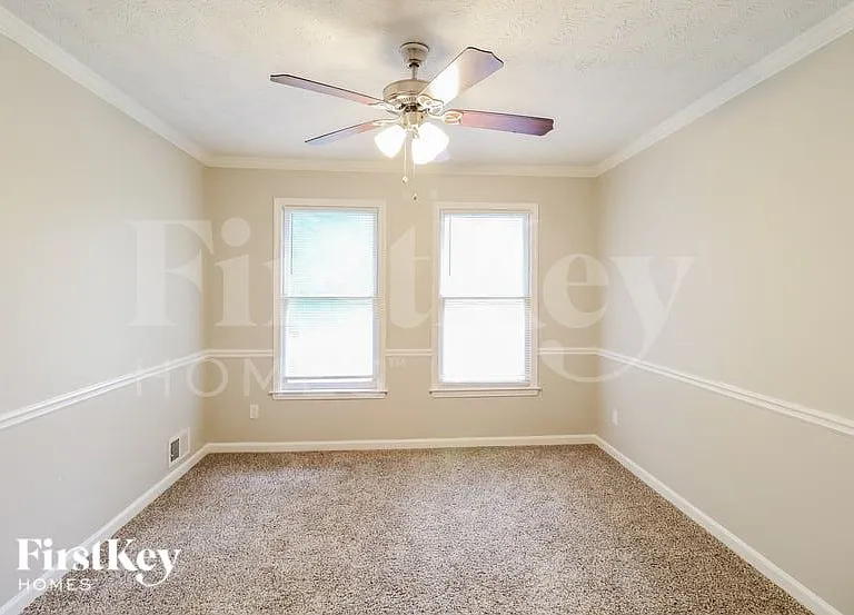 732 Harness Ct — Photo 7