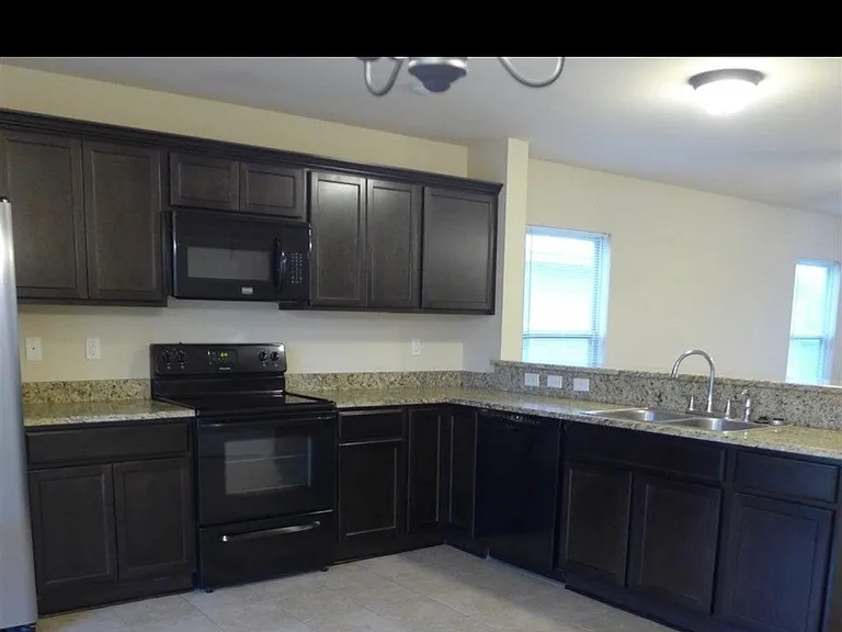 25661 Palmwood Ct — Photo 9