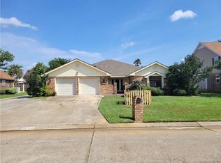 1813 Lake Salvador Dr, Harvey, LA 70058