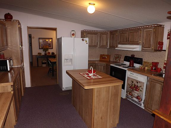 5th image of 227 Sunset Dr