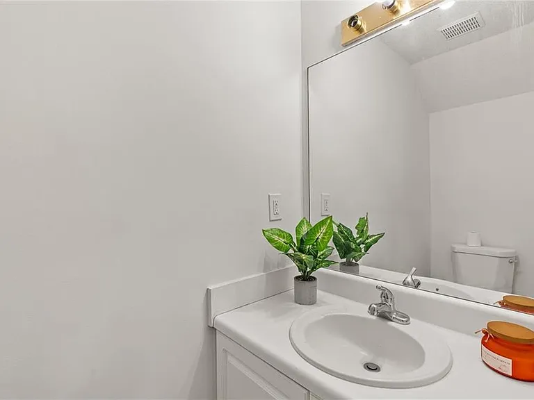 3003 Brass Dr — Photo 16