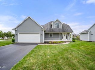 1954 Horseshoe Bend Dr, Perrysburg, OH 43551