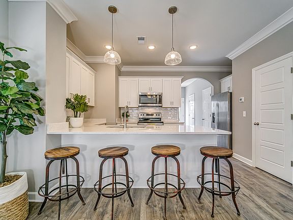 5th image of 210 Mansfield Dr Lot 44