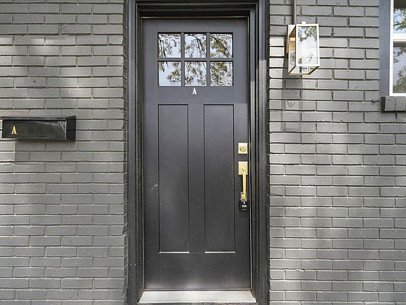 2nd image of 924 W Huntington Ave #A