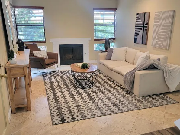 1965 Wellington Ln Unit 1, Vista, CA 92081