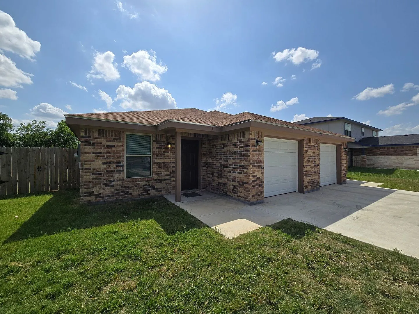 2500 Westcliff Rd (A/B) — Photo 2