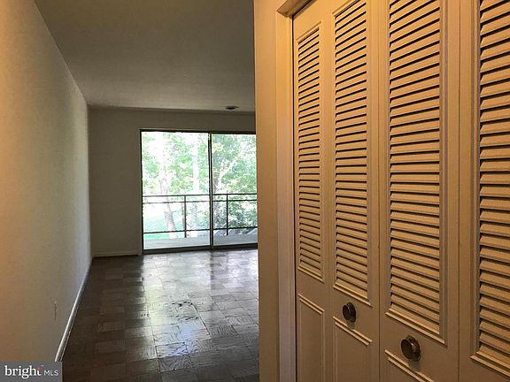 2nd image of 10216 Rockville Pike