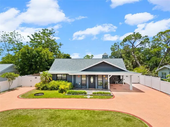 2712 Nancy St, Sarasota, FL 34237