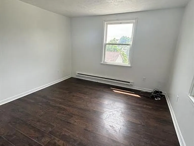 1112 Edith Ave — Photo 6