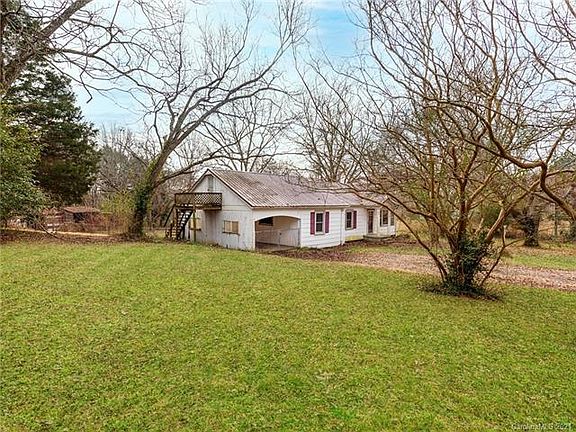 2nd image of 2017 Willis Dr