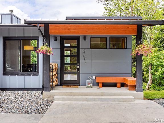 This PNW contemporary is simply stunning.