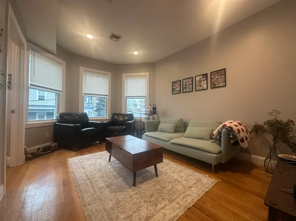 39 Calumet St, Boston, MA