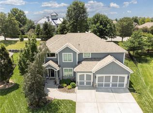 1821 NE Parks Summit Blvd, Lees Summit, MO 64064