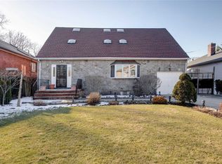 2-44 149th St, Whitestone, NY