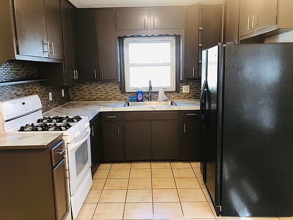 4th image of 4414 N 53rd St