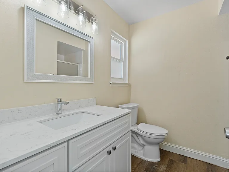 2226 Paloma Ave — Photo 6