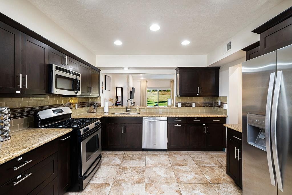 359 Desert Falls Dr E — Desert Falls Country Club