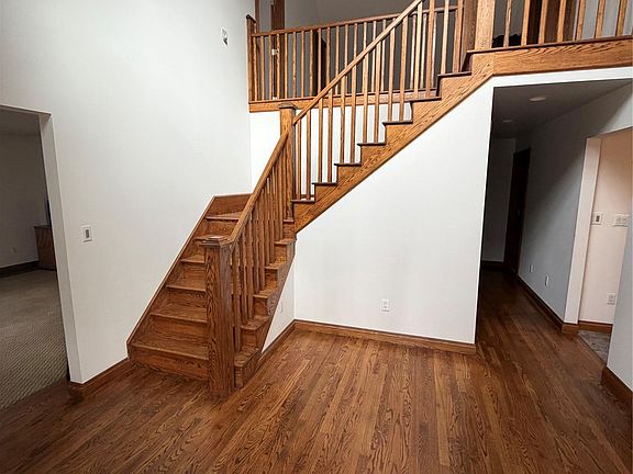 5th image of 701 Harsen Rd