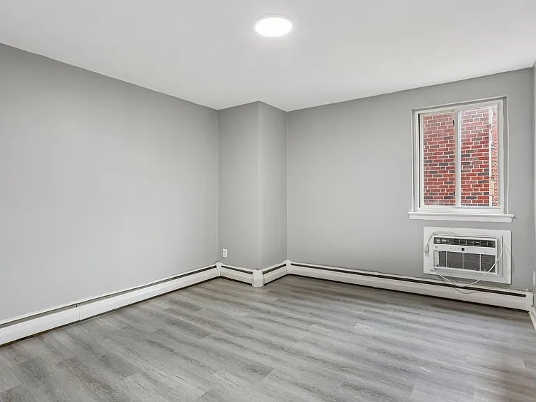 Mandela Apartments — Photo 15