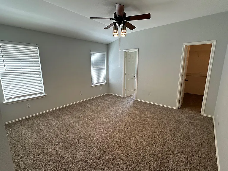 3776 Castle Rock Dr — Photo 9