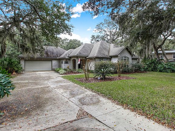 2nd image of 2422 Los Robles Dr