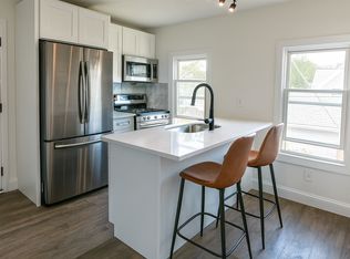 2083 W 41st St, Cleveland, OH 44113