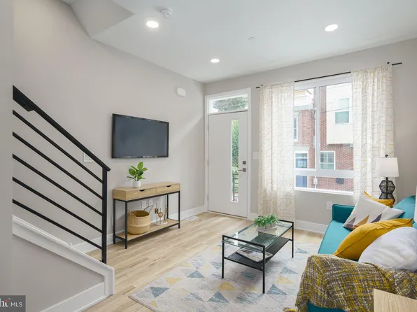 625 Hoffman St, Philadelphia, PA 19148
