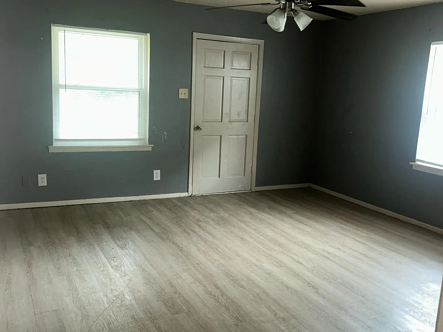 1437 S Rusk St, Sherman, TX 75090 - 1 — Photo 2