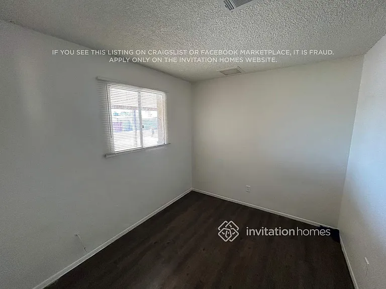 3007 N 79th Dr — Photo 10